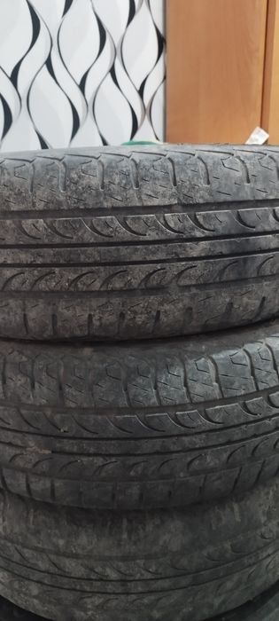 Продам шины для легковых
