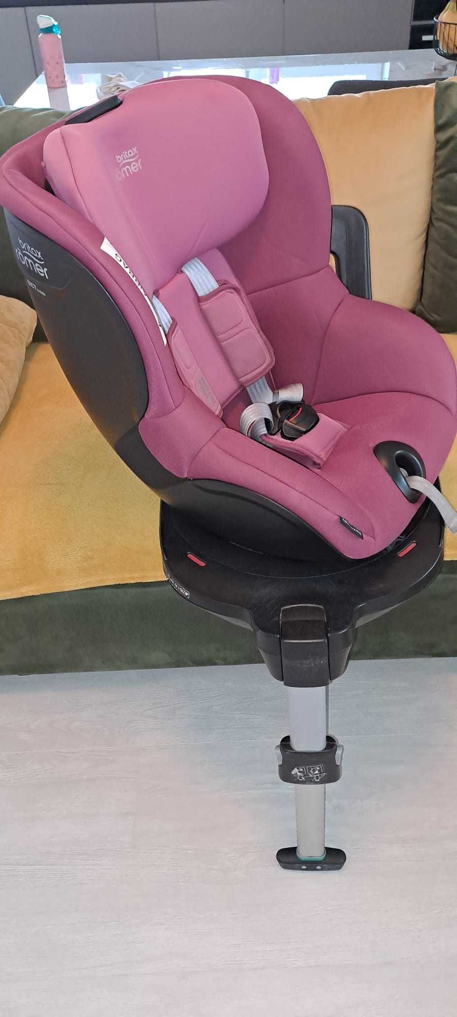 Scaun auto rotativ pentru copii Dualfix M I-Size 105 cm, Britax Romer