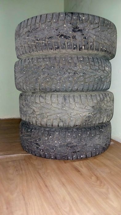 Резина зимняя шипованая