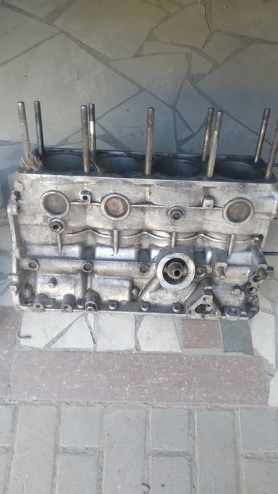 Блок цилиндров на газель 33.02 [100тка карбюратор]