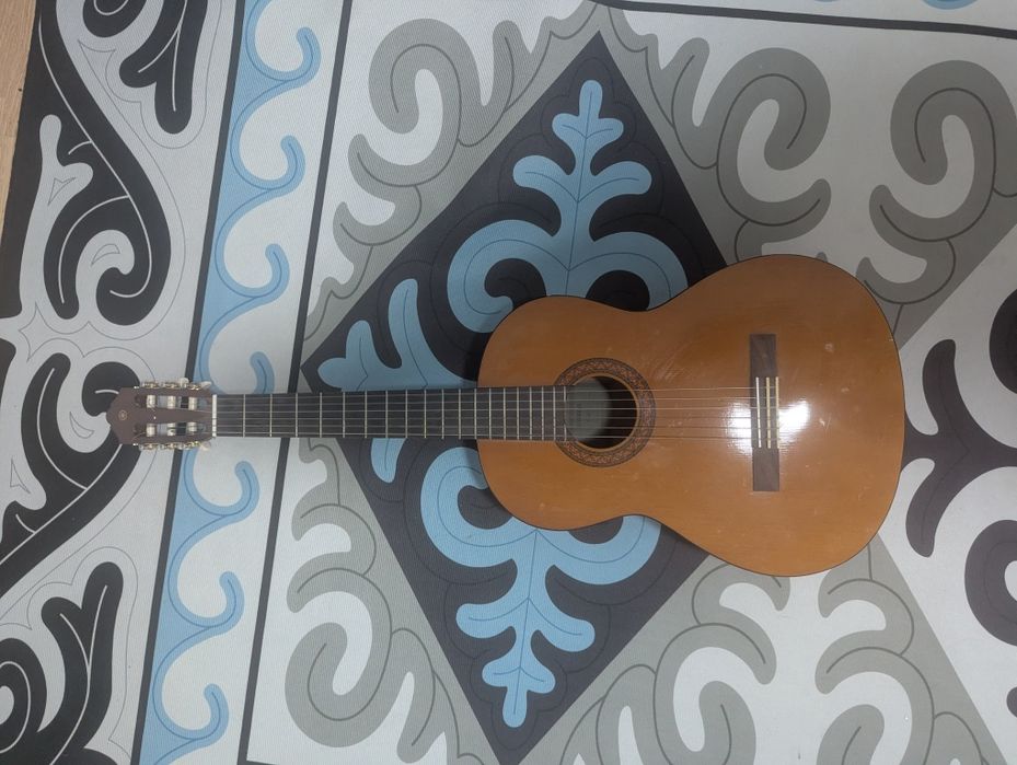 Гитара Yamaha c40