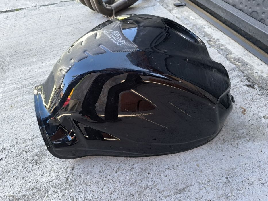 Резервоар Suzuki gsxr 600 750 k6
