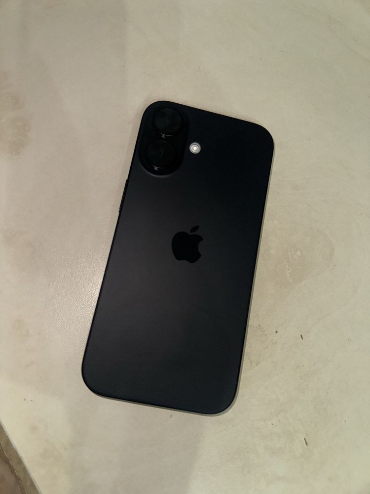 Продам iphone 16 256GB