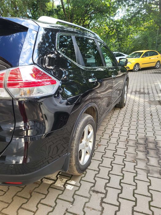 Il Nissan X-Trail Tekna 1.6 păstrat întotdeauna bine în garaj