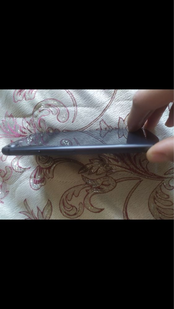 Vând iPhone 8 sau schimb