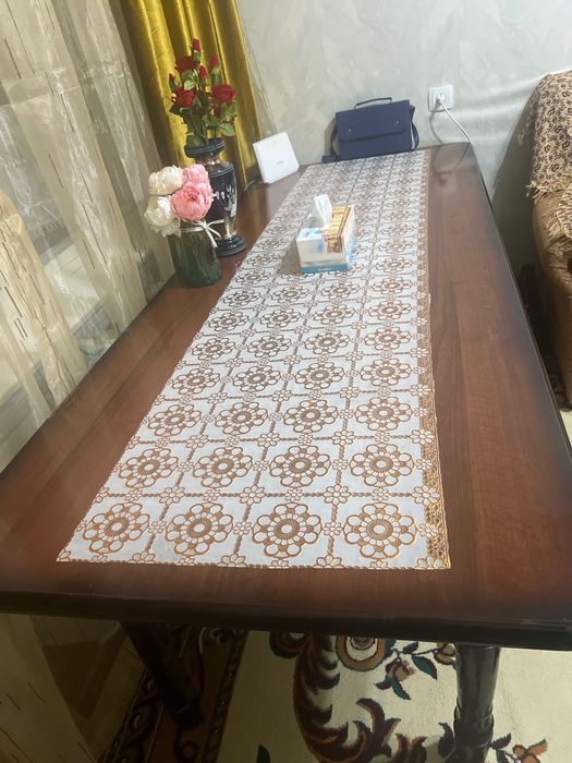 Продам стол без стульев