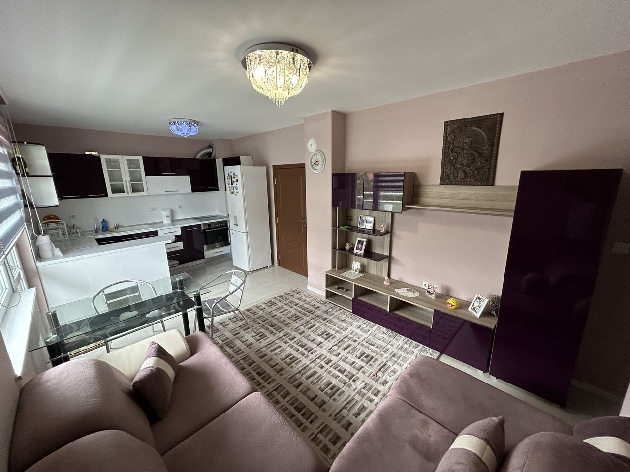 Продава се Тристаен апартамент в Нова Загора - 95 кв.м за 1000 €/кв.м - Снимка #1