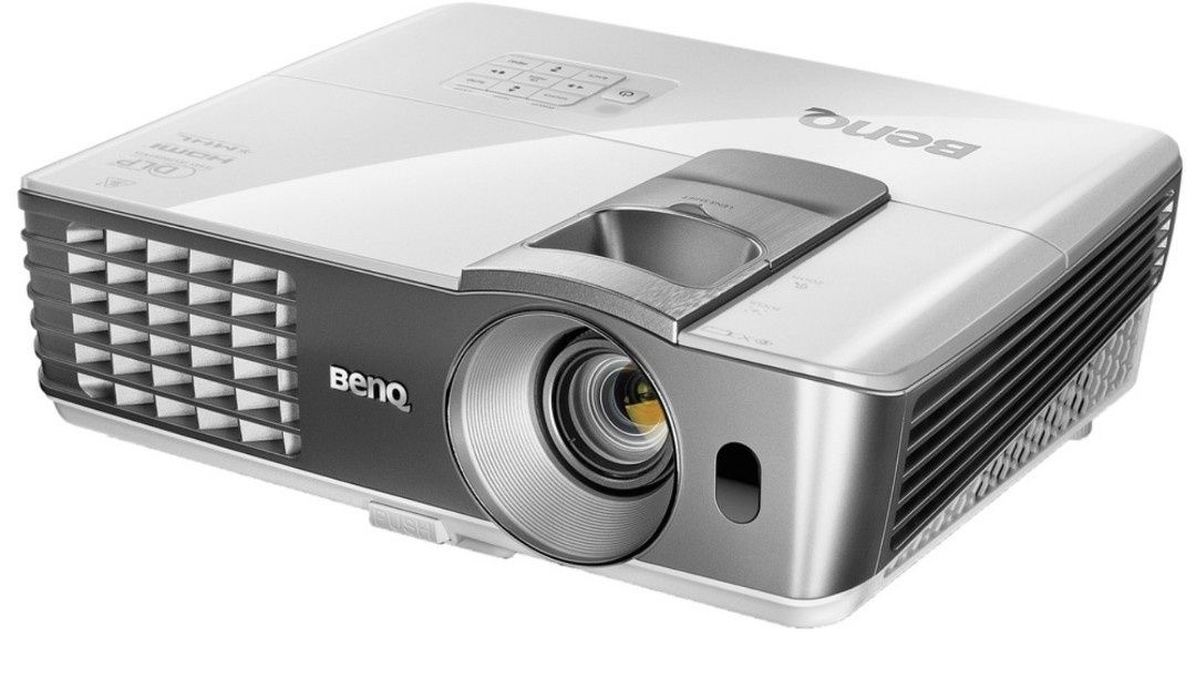 Видеопроектор BenQ W1070+, Full HD, 3D, Бял/Сребрист