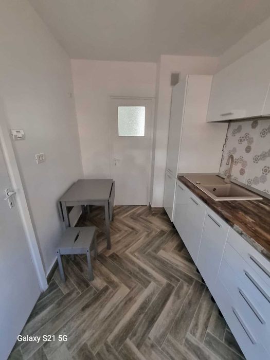 Inchirere apartament 3 camere, 65 mp, decomandat Drumul Taberei