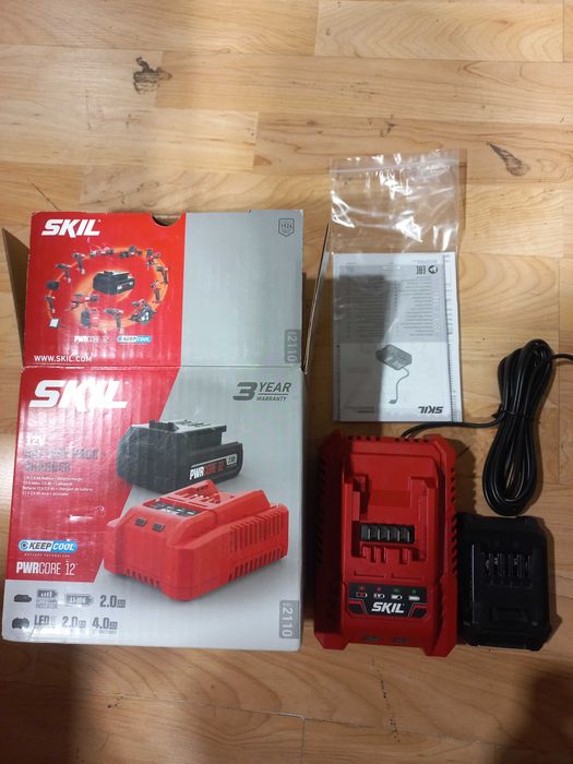 Incarcator si baterie SKIL 12V 2Ah PWRCORE 12