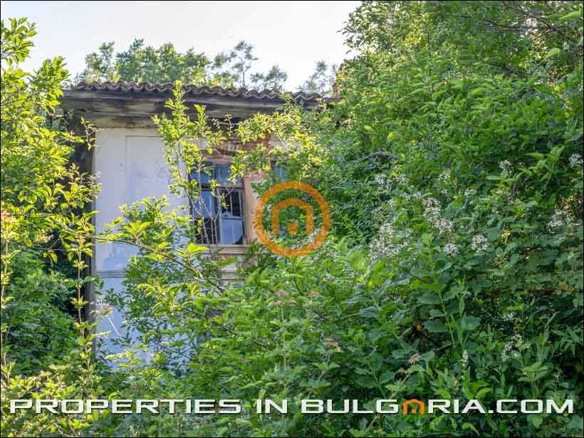 Селски имот перфектен за къща за гости в Еленския Балкан