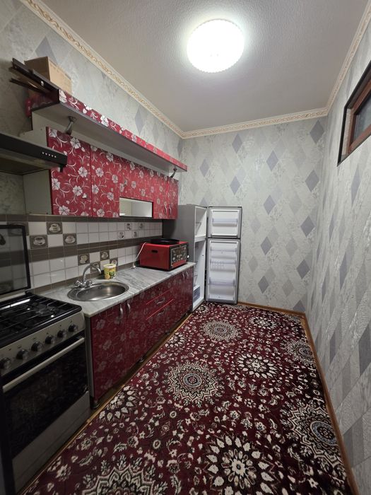 Rudakiy buyuk humo 3 xona 2 etaj