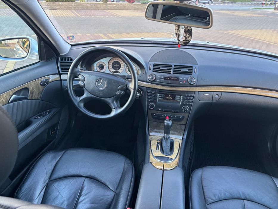 Mercedes E Class V 211 Facelift Cutie automată