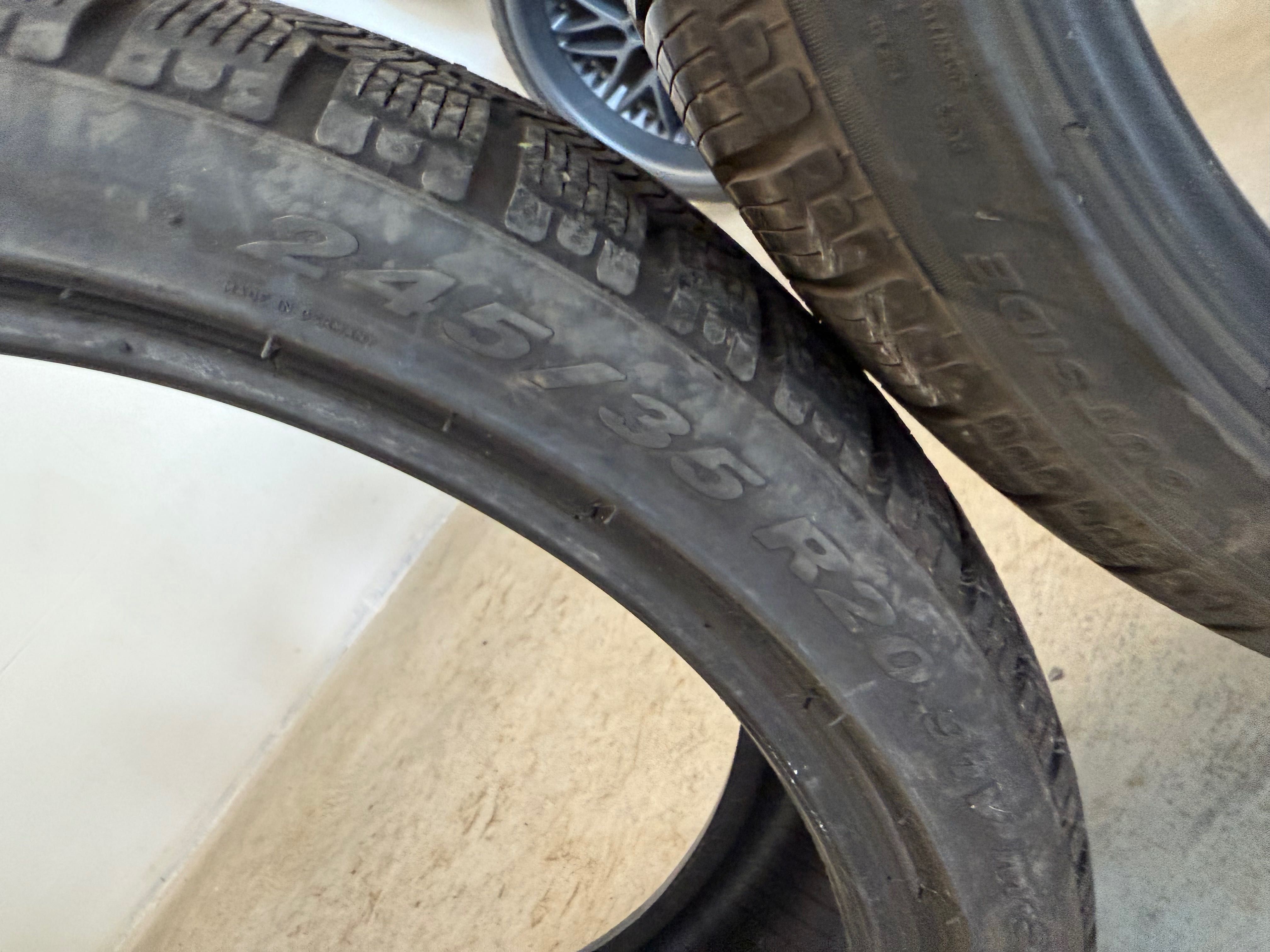 НОВИ Pirelli SottoZero 245 35 20 и 275 30 20 спорт пакет BMW Mercedes