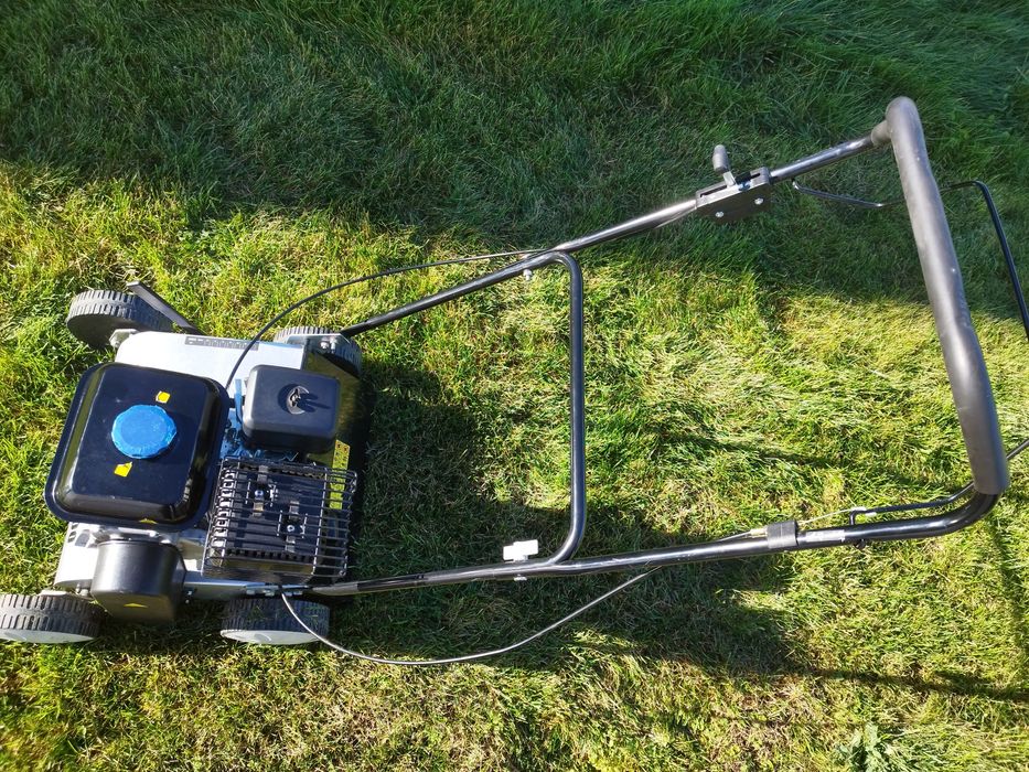 Gardener четиритактов бензинов аератор /вертикулатор