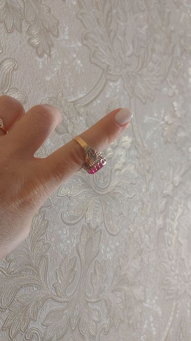 Срочно тилла сотилади