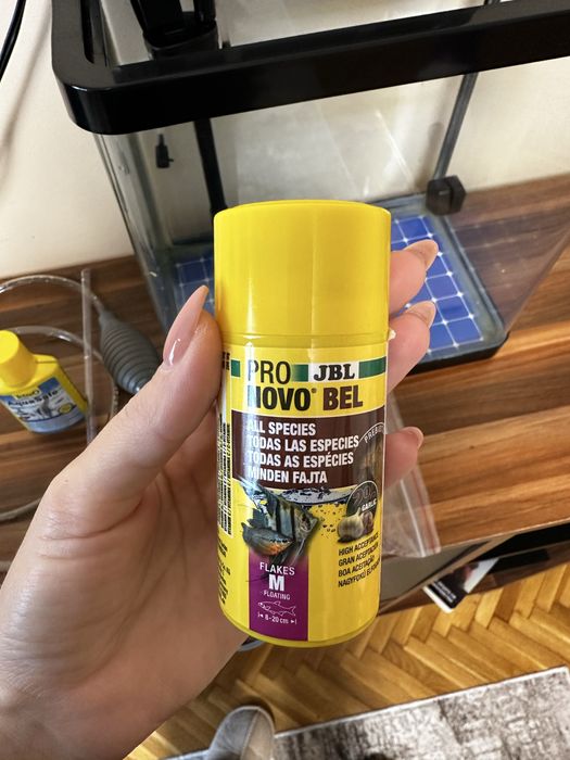 Оборудван аквариум + подаръци