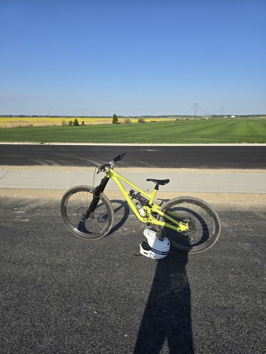 Bicicleta YT capra custom core 1 mk3 2024