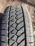 Гума 235/65/16 ц за бус Bridgestone blizzak w995