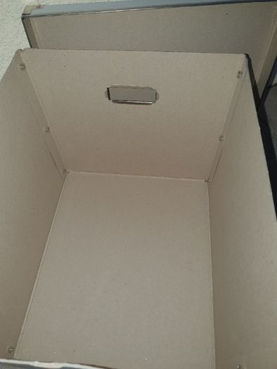 cutie pentru rafturi alba sau nuiele