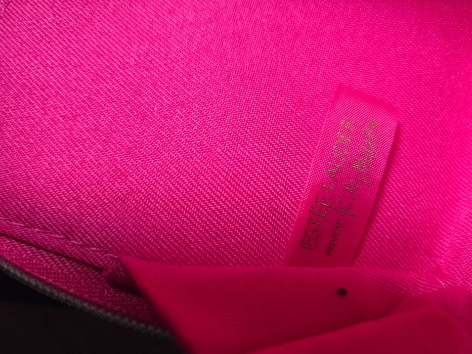 Ново Estee Lauder портмоне