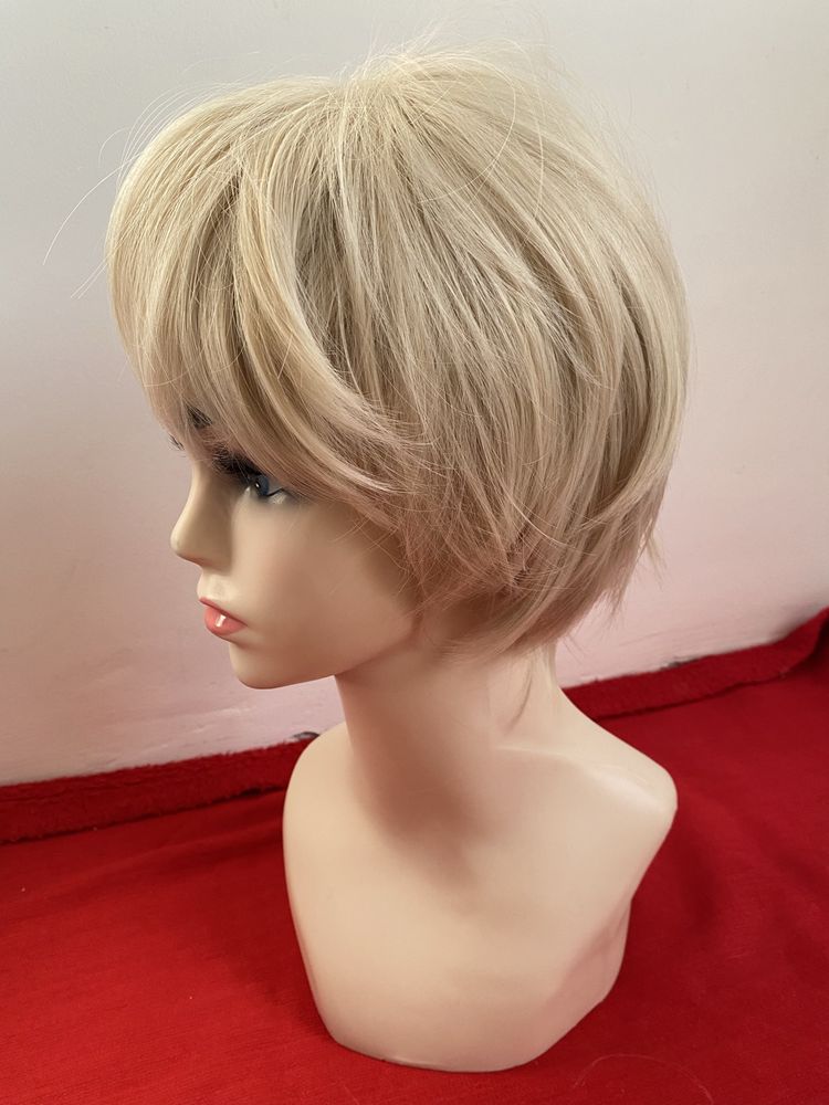 Peruca blond saten  par sintetic aspect natural