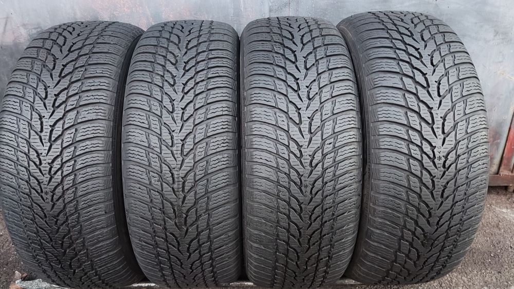 4бр. зимни гуми 205/55/16 Nokian WR Snowproof 
dot23
6.9mm
Добро състо