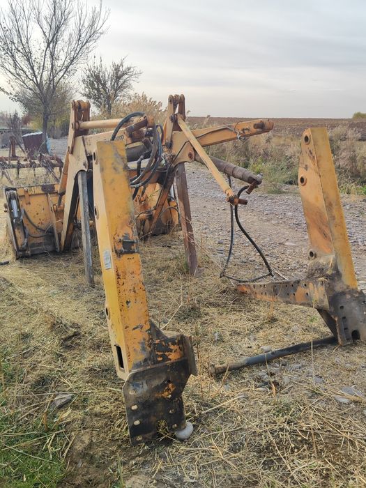 Погрузчик фронтальный Амкадор для МТЗ беларус.