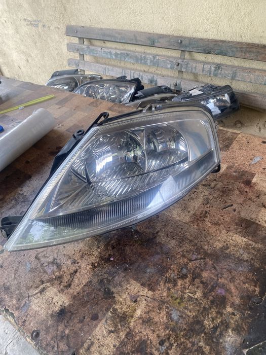 Ляв фар за ситроен ц3