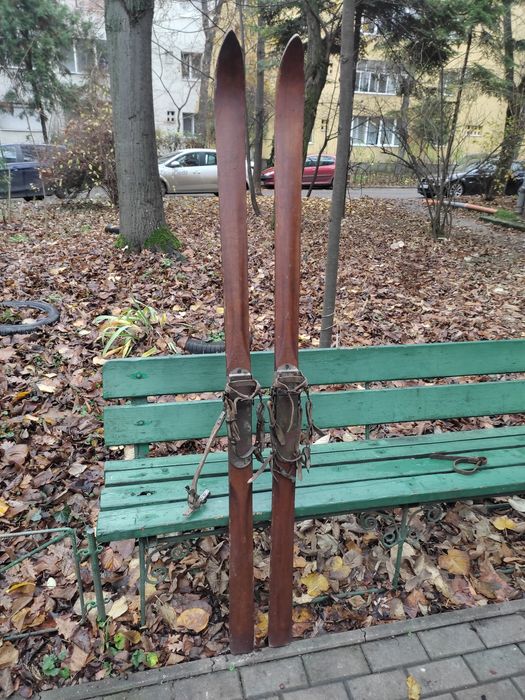 Schiuri din lemn ani 60