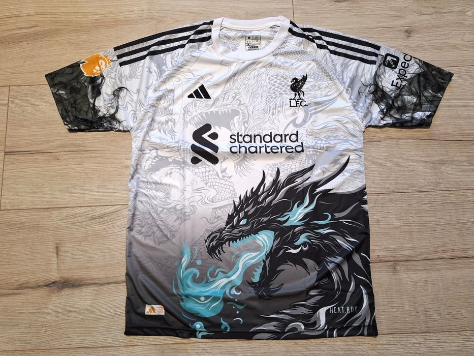 Футболна фланелка на Ливърпул #специално издание!