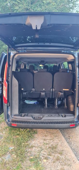 Închiriez microbuz Ford Transit 8+1 de la 300 lei/zi