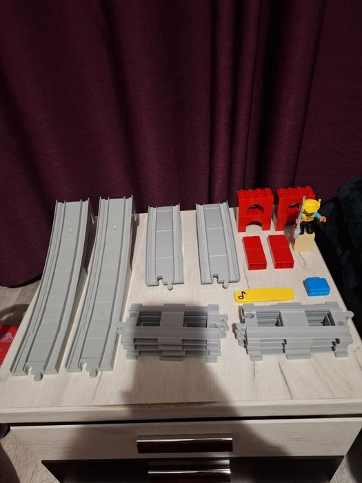 Lego duplo pod si sine de cale ferata
