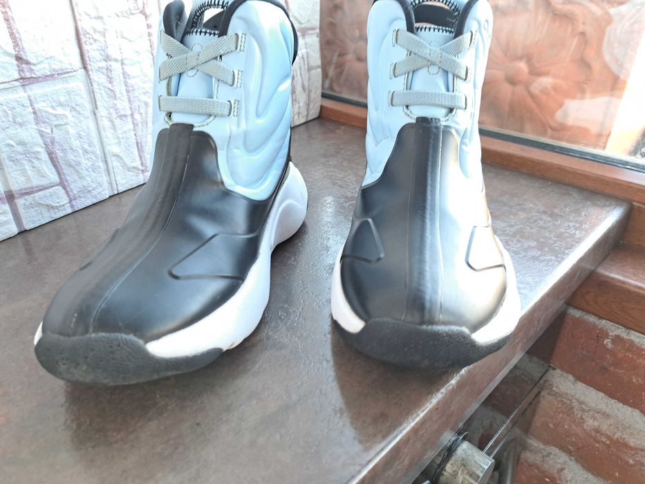 детски ботуши,зимни обувки,боти,апрески,NikeJordan номер35 за момче