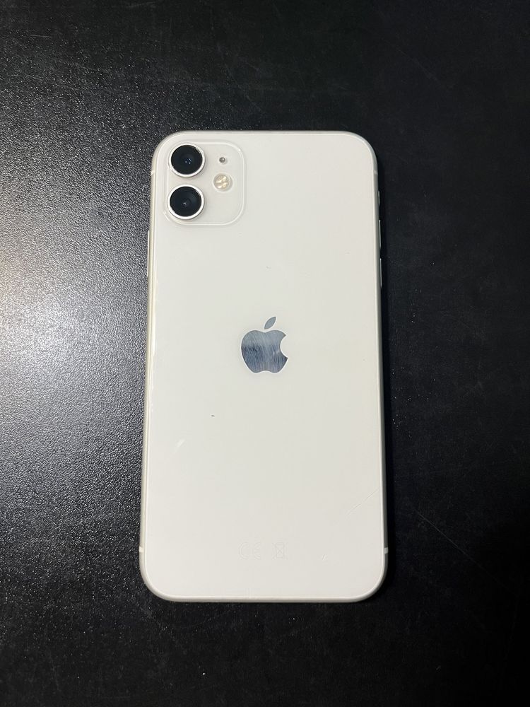 Смартфон Apple iPhone 11  128 ГБ