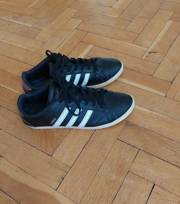 Дамски черни обувки