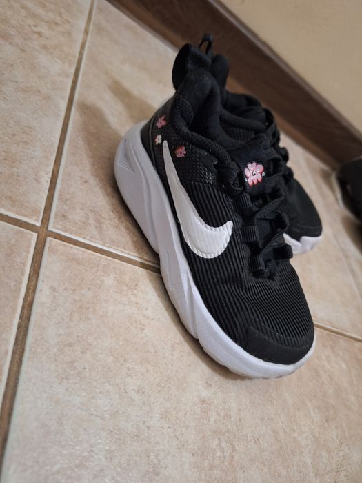 Черни маратонки Nike