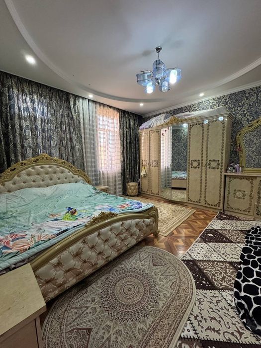 5-mikda 4 xonalik uy sotiladi