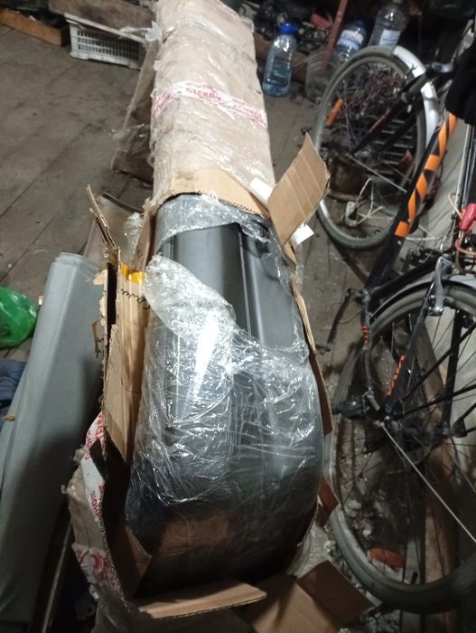 Продам бампер задний Мерседес 124 124