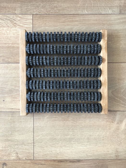 Aparat cu role pentru masajul tălpilor–compact și eficient