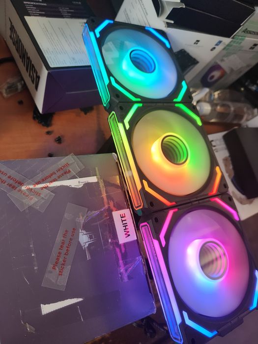 Set ventilatoare tip Lianli Unifan Negre 3x 120mm ,daisy chain,ca noi