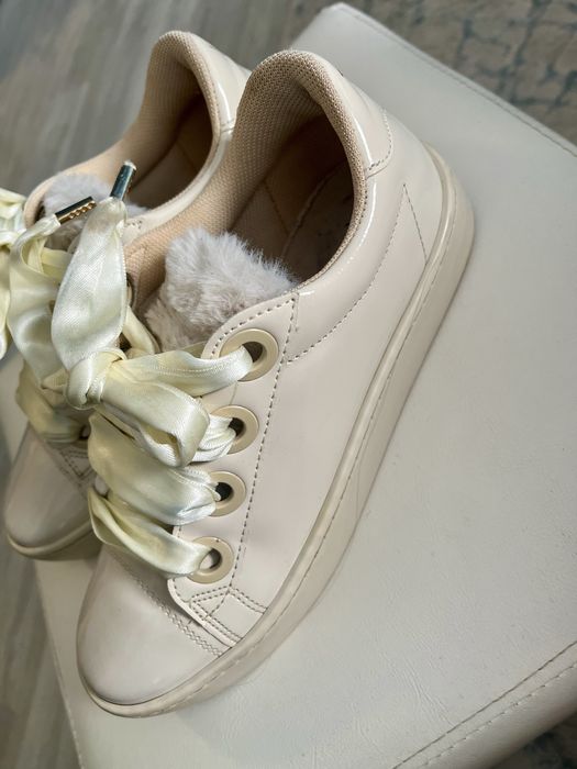 Adidasi sport Guess eleganti cu sireturi din satin