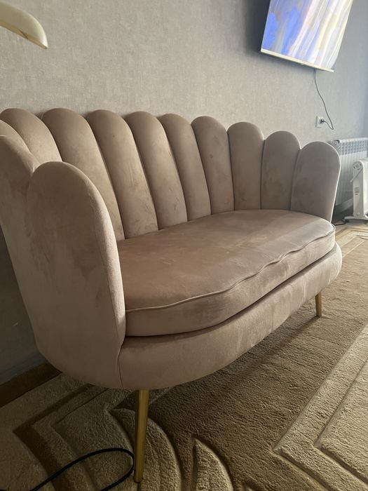 Диван почти новый!В илеальном состоянии