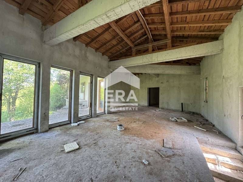 ЕКСКЛУЗИВНО! ЕРА ДРЪСТЪР предлага за продажба имот с панорама към река