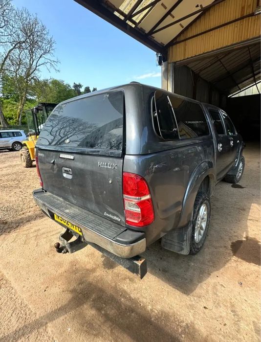 Dezmembrez Toyota Hilux 3.0 Invincible manual 2012-2015 1KD-FTV