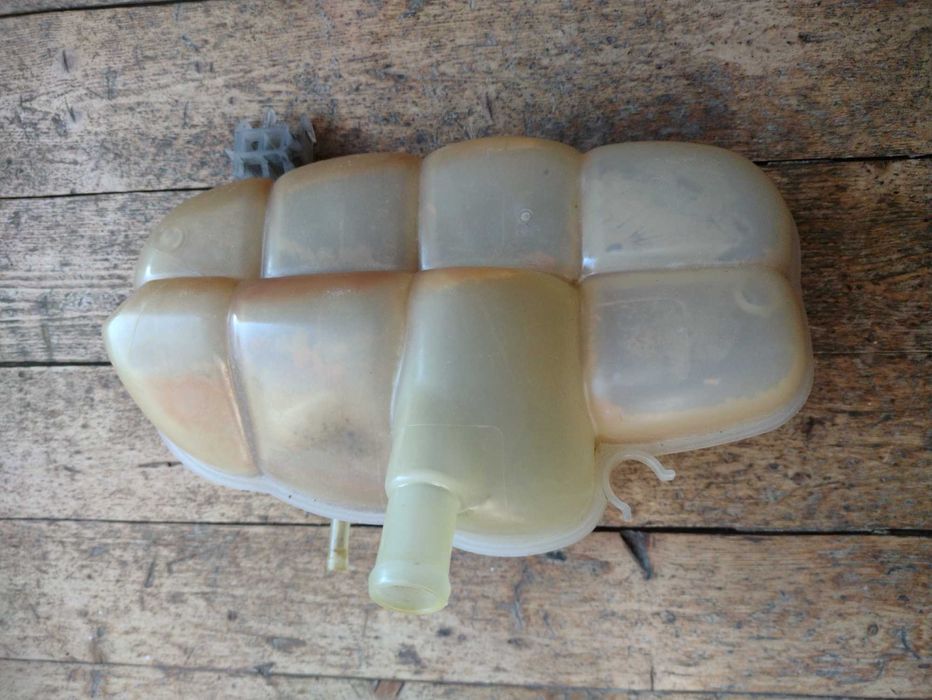 Rазширителен съд за Opel Meriva