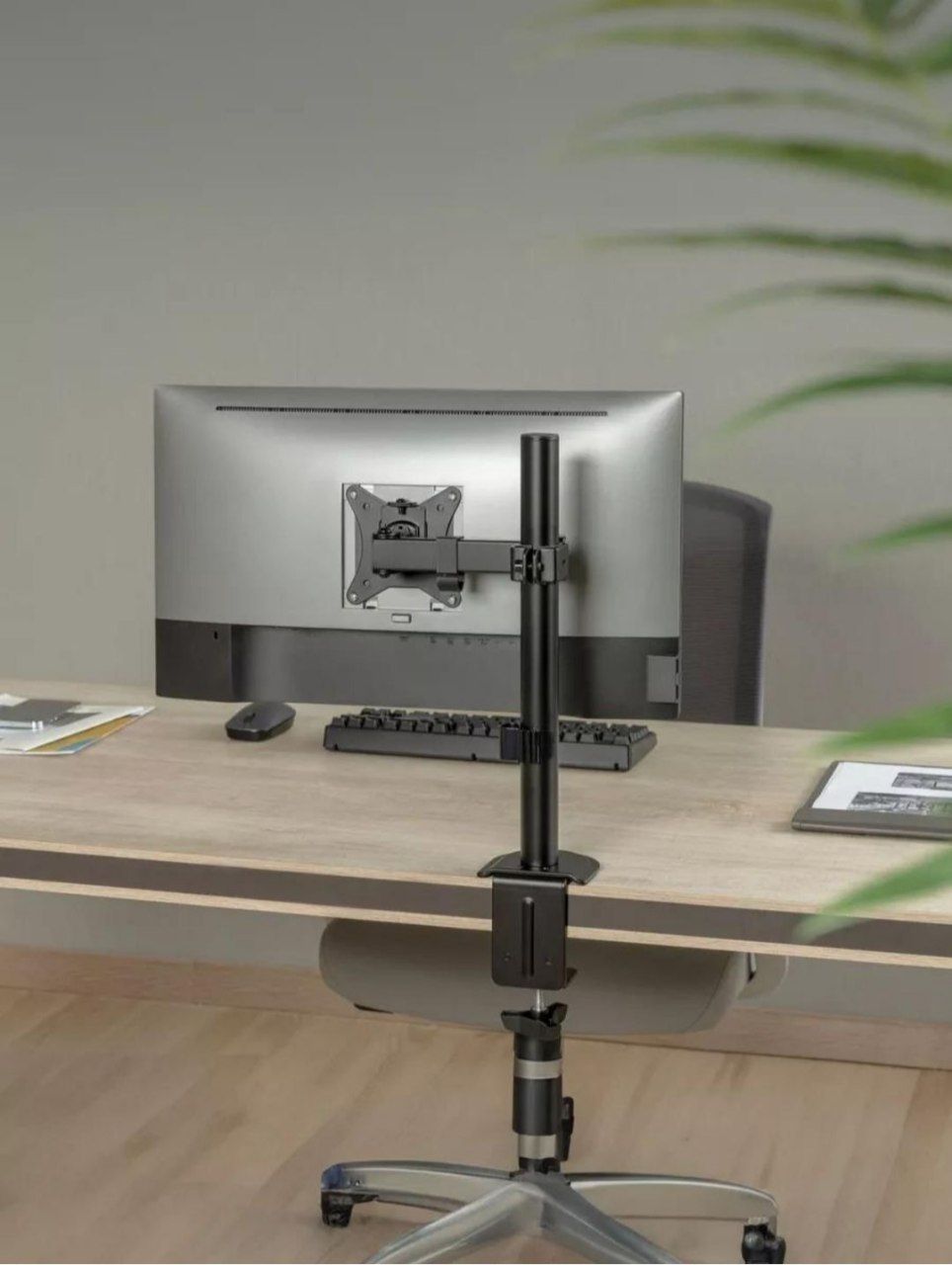 Stolniy monitor kranshteyn "17"-"32"