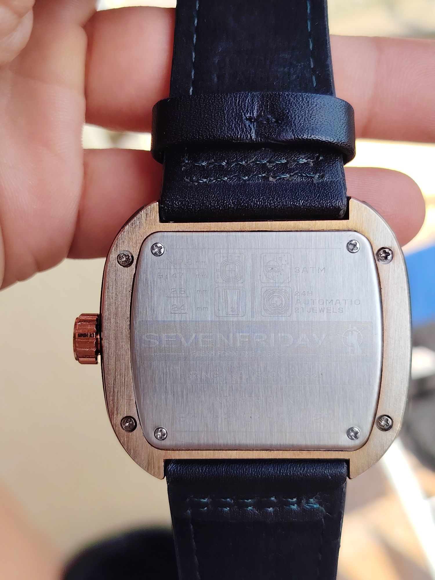 Мъжки часовник Sevenfriday.