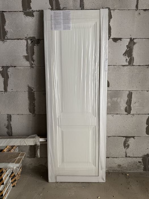 Продаётся.  дверь