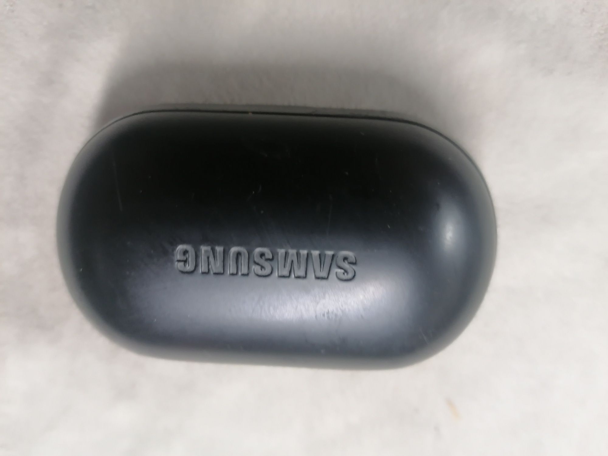 Earduds Samsung modelul mai vechi